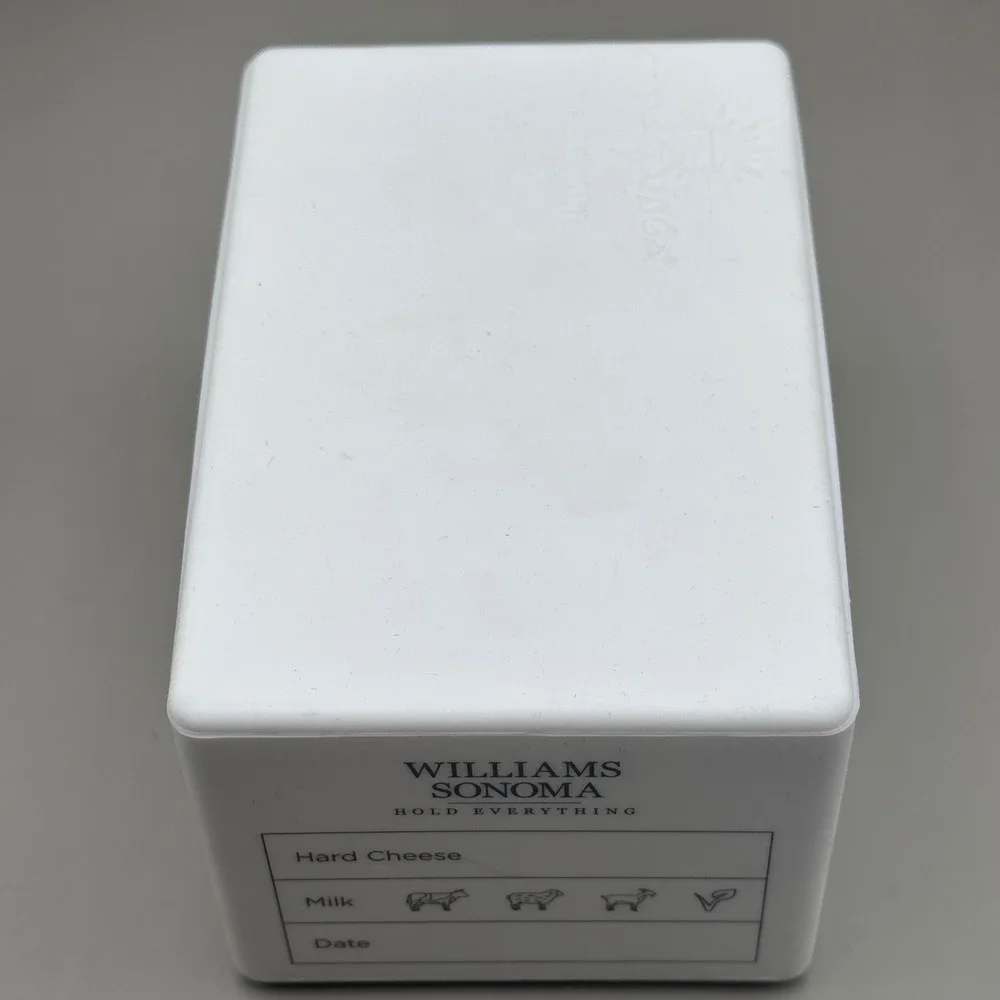 Williams Sonoma Capabunga Cheese Vault White Silicone Reusable Storage Container
